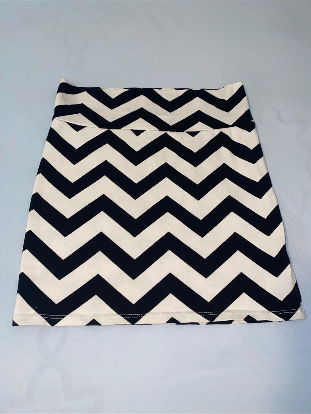 Forever 21 Black & White Chevron Mini Skirt